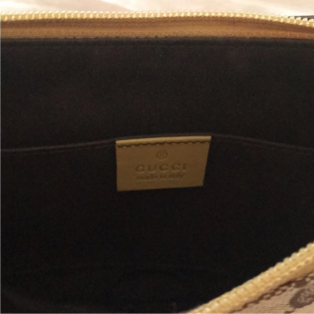 Gucci Tan and Brown Monogram Shoulder Bag - Picture 11 of 12